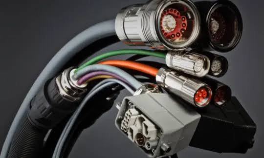 Connector là gì? Phân loại và vai trò trong thiết bị điện tử